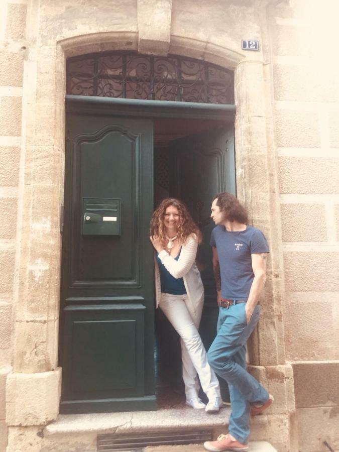 Chez Les Artistes Servian Exterior foto
